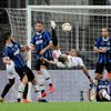 Diego Carlos dává gól ve finále EL Sevilla - Inter Milán