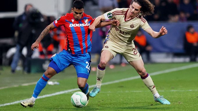 Plzeňský Cadu a Theo Magnin ze Servette