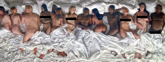 Kanye West - Famous