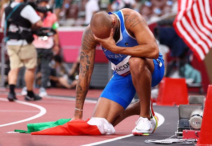 Itaslký sprinter Lamont Marcell Jacobs slaví senzační zlatu v běhu na 100 m na OH 2010