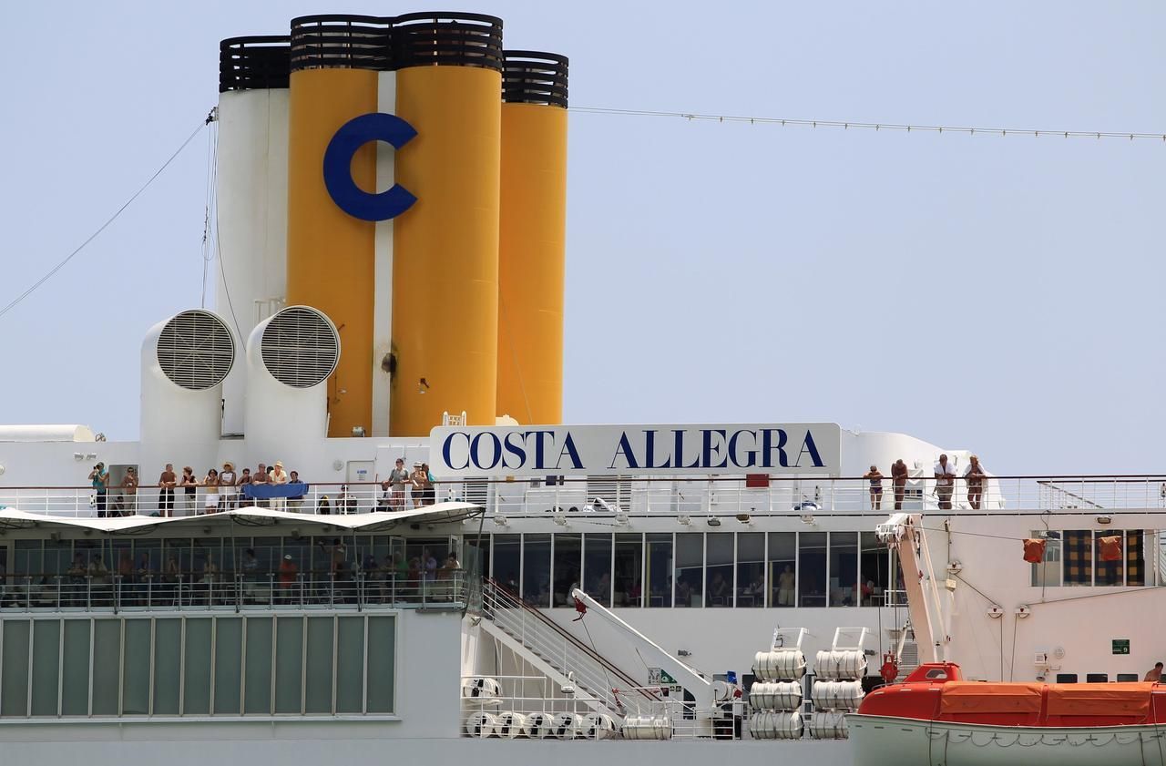 Costa Allegra dorazila k přístavu na Seychelách