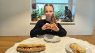 Testerka Birgit vyhlásila za absolutního vítěze slaný croissant se šunkou a sýrem.