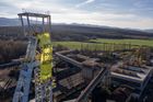 Na Slovensku zrušili obvinění aktivistů Greenpeace, kteří vylezli na těžební věž