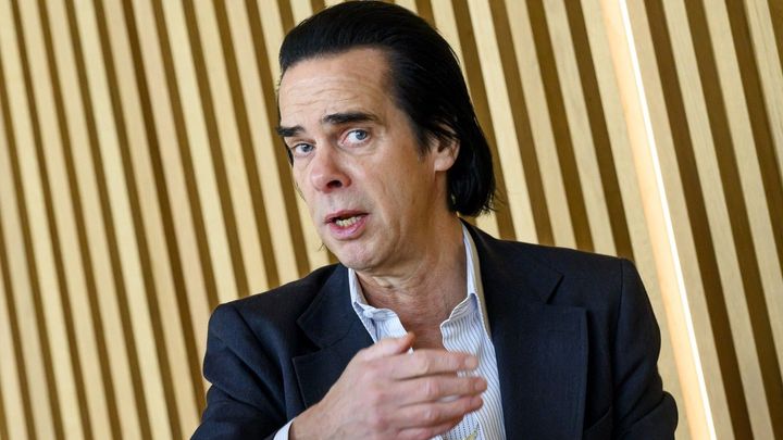 Nick Cave daroval britskému knihkupectví 2000 knih. Fanoušci ho vzali útokem; Zdroj foto: Profimedia.cz