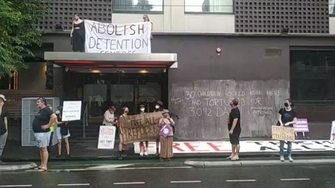 Demonstrace za vpuštění Novaka Djokoviče do Austrálie