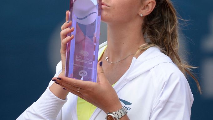 Karolína Plíšková se raduje z titulu na Sparta Prague Open 2015