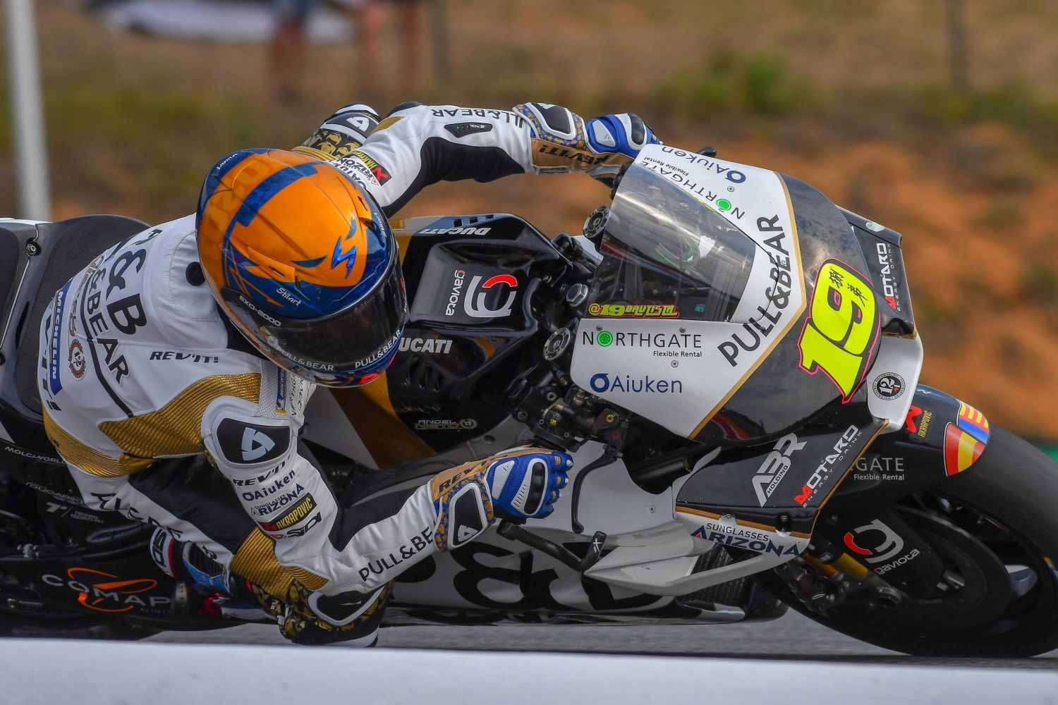 Alvaro Bautista na Ducati v závodě MotoGP v Brně 2018.