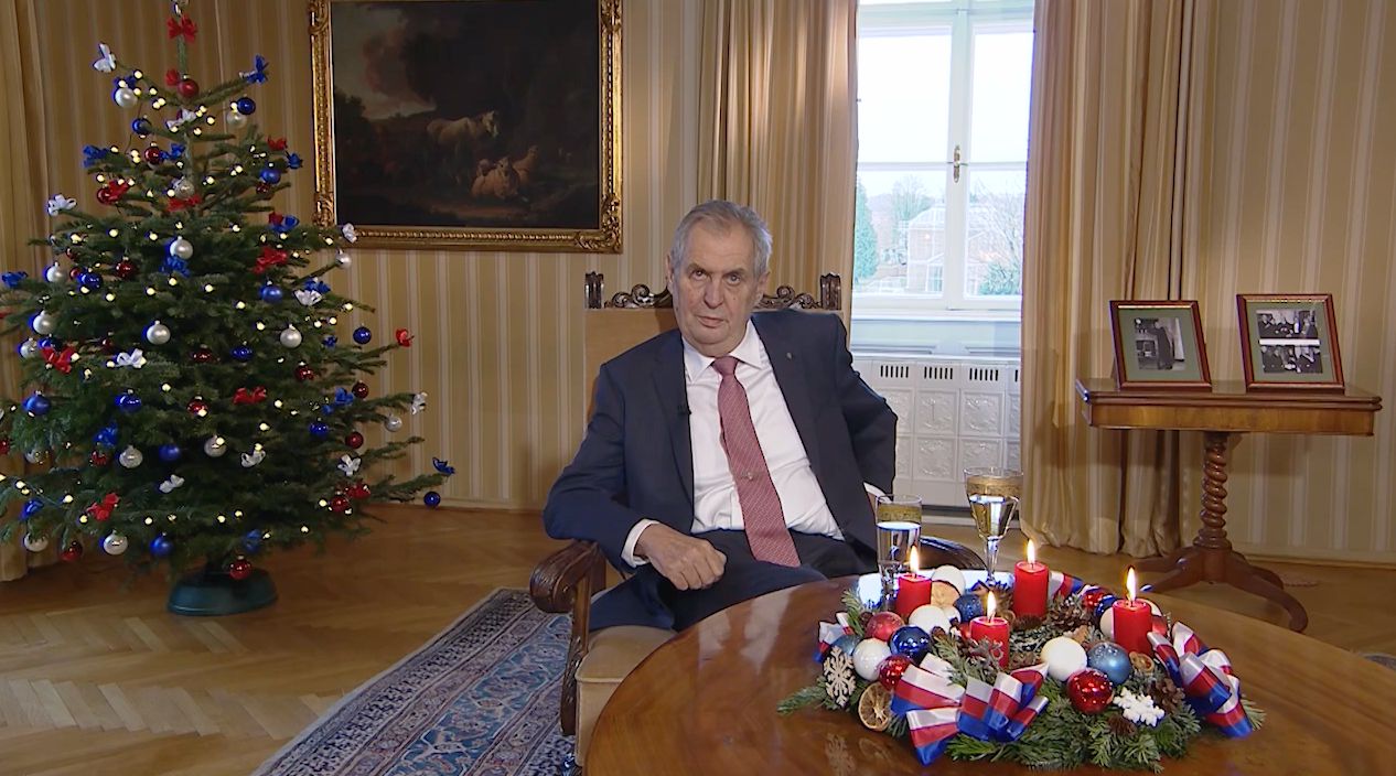 Prezident ČR Miloš Zeman přednáší vánoční poselství v roce 2018.