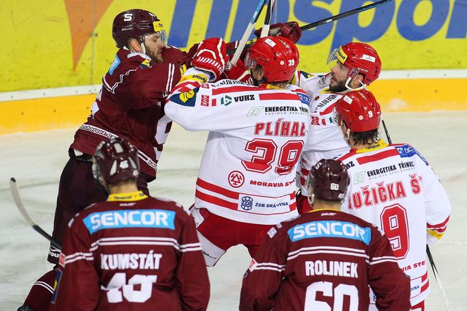 Třetí semifinále hokejové extraligy - Sparta vs. Třinec