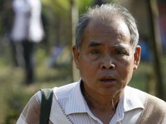 Mahn Shar Phan na jedné z posledních fotografií krátce před tím, než byl v polovině února letošního roku zavražděn v thajském Mae Sotu poblíž hranic s Barmou