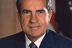 Věda odhalí záhadu Watergate. Smazanou nahrávku Nixona