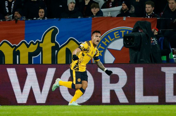 Lautaro Martinez slaví gól  v zápase LM Sparta Praha - Inter Milán