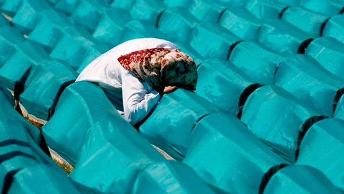 Masakr ve Srebrenici je jedním z mement války na Balkánu