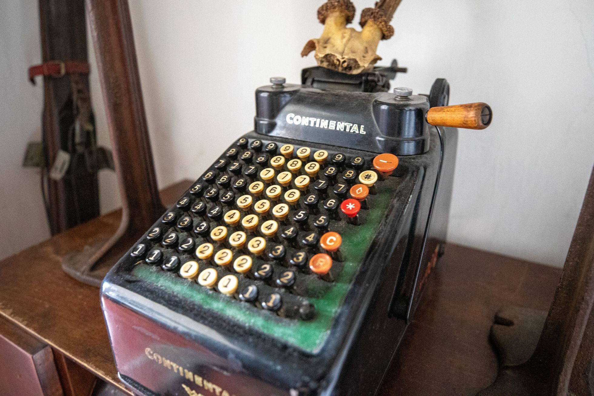 Ubytování na bývalé vlakové stanici Zbiroh, obec Kařez, majitel Jamison Young