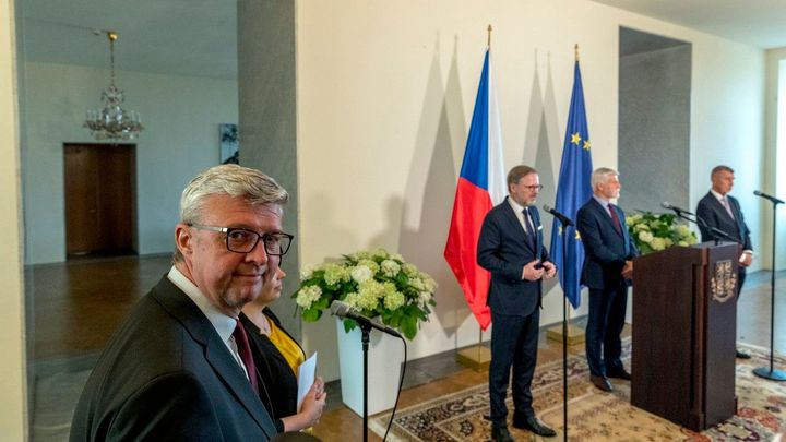 Státník, který se neklaněl Rusku, hodnotí Pavla koalice. Omlouvá vládu, míní opozice