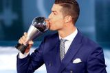 Tou nejlepší hvězdou byl podle očekávání Cristiano Ronaldo, jenž mohl počtvrté v kariéře zapózovat s trofejí pro fotbalistu roku podle FIFA.