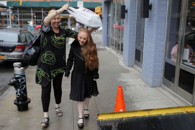 Modelka Madeline Stuart  s downovým syndromem se stala jednou z hvězd New York Fashion Weeku. Září 2018.