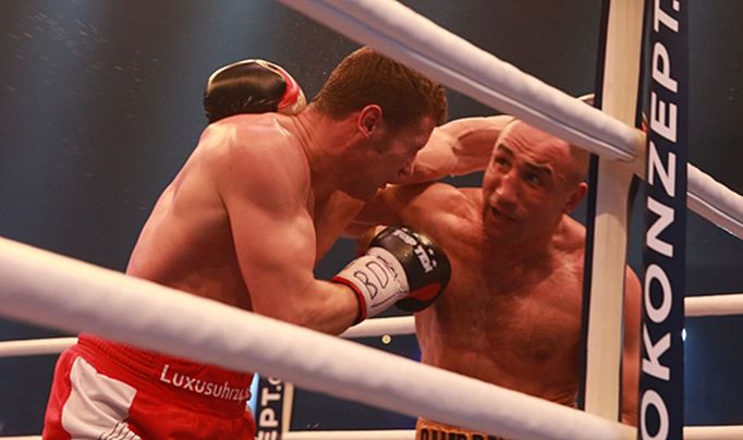 Galavečer SES Boxing Stieglitz vs Abraham v Magdeburgu