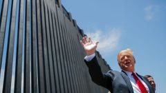 Zeď na hranici USA a Mexika
