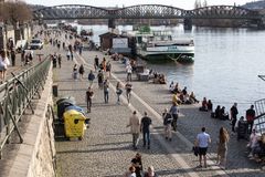 Neměňte projekt náplavek, žádá Prahu 250 architektů i politická opozice