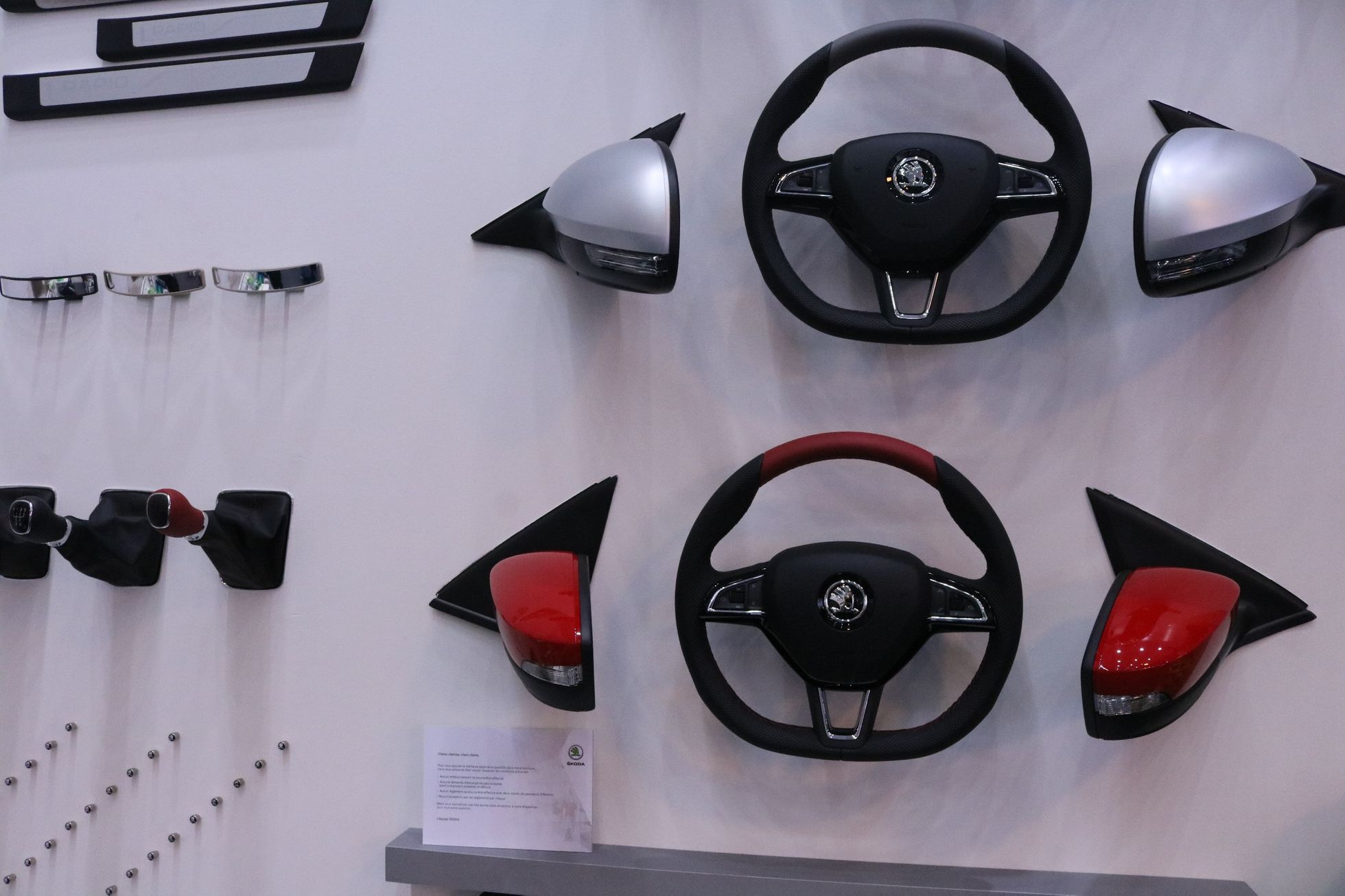Stánek Škody na autosalonu v Paříži