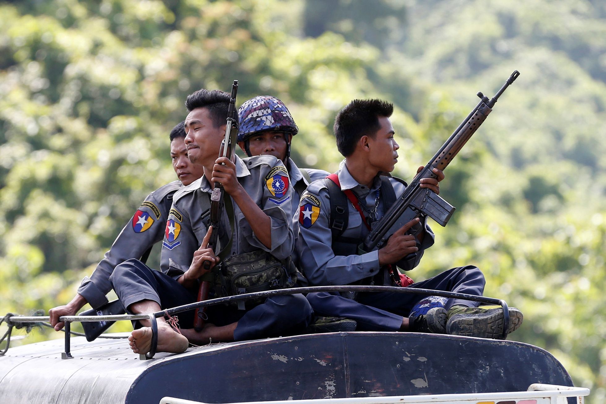 Barma, konflikt mezi ozbrojenými složkami a muslimskými Rohingy