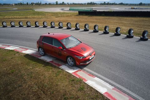 Test celoročních pneumatik 2025