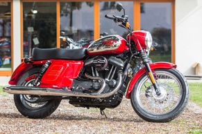 Harley Davidson Iron 883 jako česká Jawa