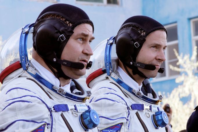 Posádka Sojuzu, ruský kosmonaut Alexej Ovčinin a americký astronaut Nick Hague.