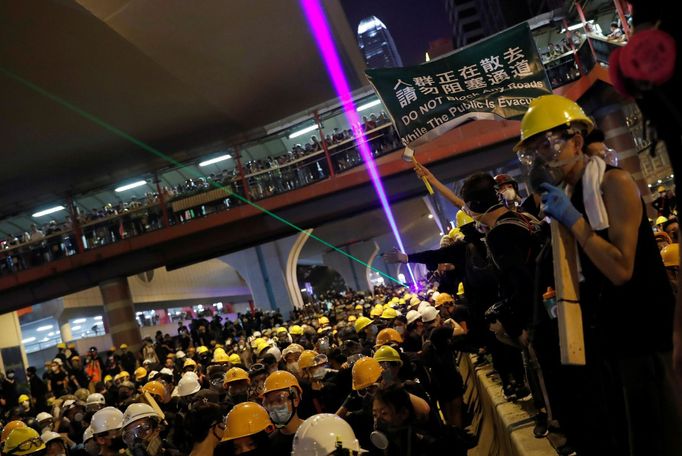 Demonstrace v Hongkongu proti extradičnímu zákonu