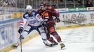 38. kolo hokejové extraligy 2018/19, Sparta - Kometa: Martin Dočekal (vlevo) a Richard Jarůšek