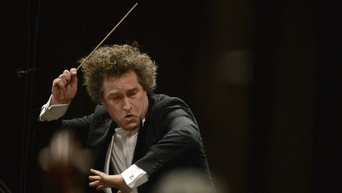Šéfdirigent Janáčkovy filharmonie Ostrava Heiko Mathias Förster.