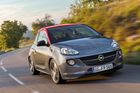 Nejlepší miniauto: Opel Adam. Podíl závažných závad: 4,4 %; průměrný nájezd kontrolovaného vozu: 28 000 km