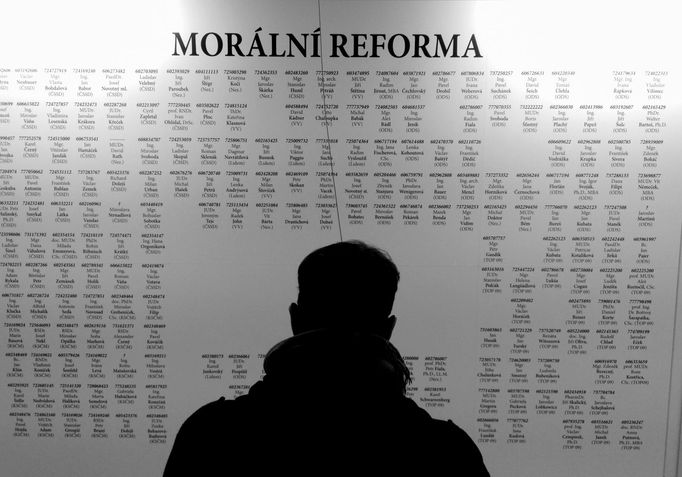 Vernisáž nového projektu skupiny Ztohoven "Morální reforma" v galerii DOX.