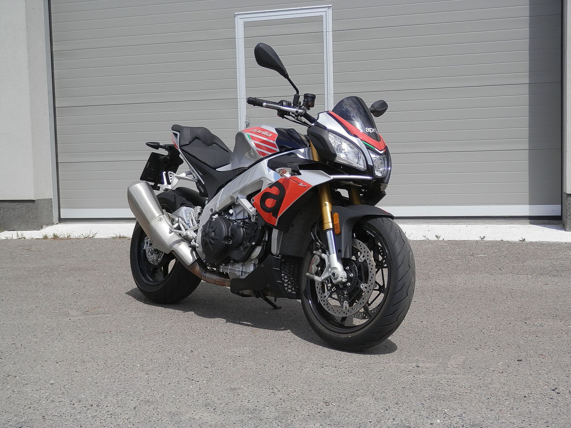 Aprilia Tuono V4 1100 RR