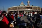 Nejméně sedm milionů poutníků se v úterý účastnilo tradiční poutě k bazilice Panny Marie Guadalupské v Mexico City.