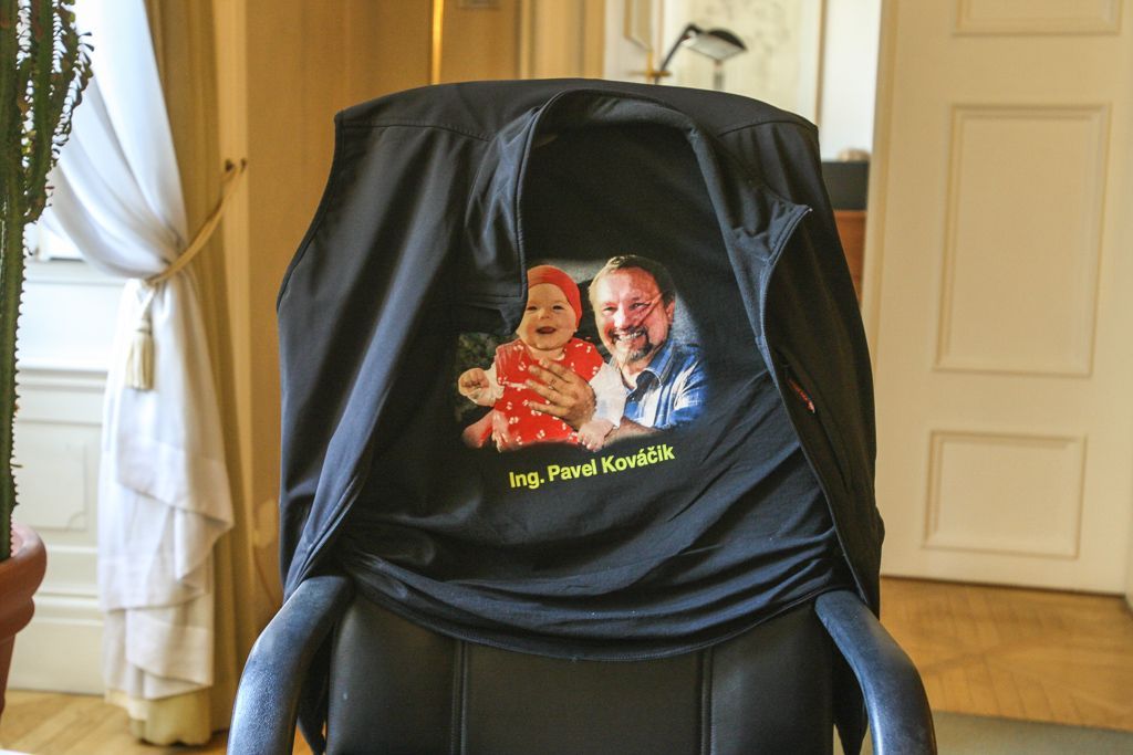 Poslanci se stěhují