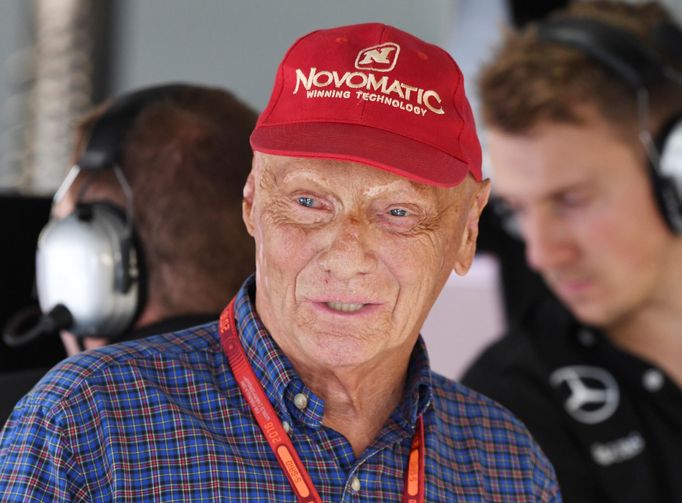 FILE PHOTO:  Germany Formula One - F1 - German Grand Prix 2016 - Hockenheimring, Germany - 30/7/16 - Niki Lauda during the qualifying. REUTERS/Uli Deck/Pool/File Photo