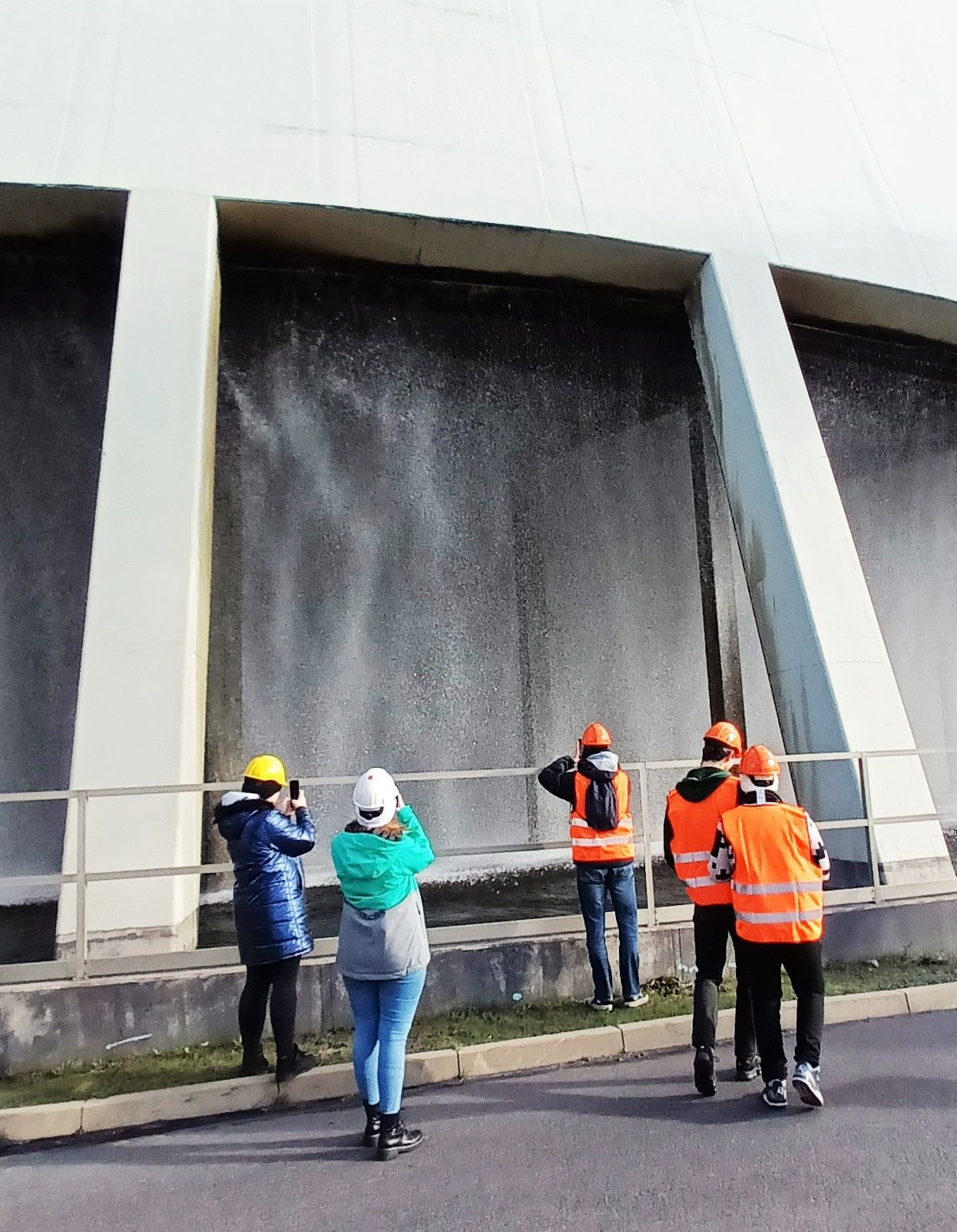 Elektrárna Ledvice a vyhlídková věž