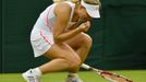 Angelique Kerberová se raduje z vítězství nad Sabine Lisickou ve čtvrtfinále Wimbledonu 2012.