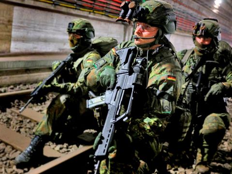 „Vypadalo by to úplně jinak.“ Stratég popsal, jak by se odehrál konflikt Ruska s NATO