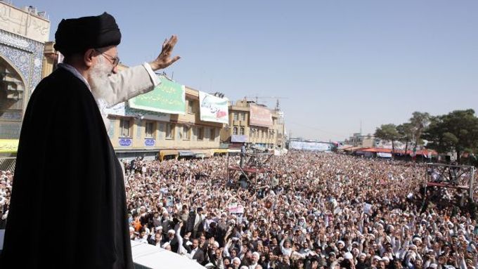 Íránský duchovní vůdce Alí Chameneí.