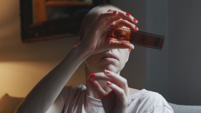 Fotografka Marie Tomanová v dokumentárním filmu Svět mezi námi.