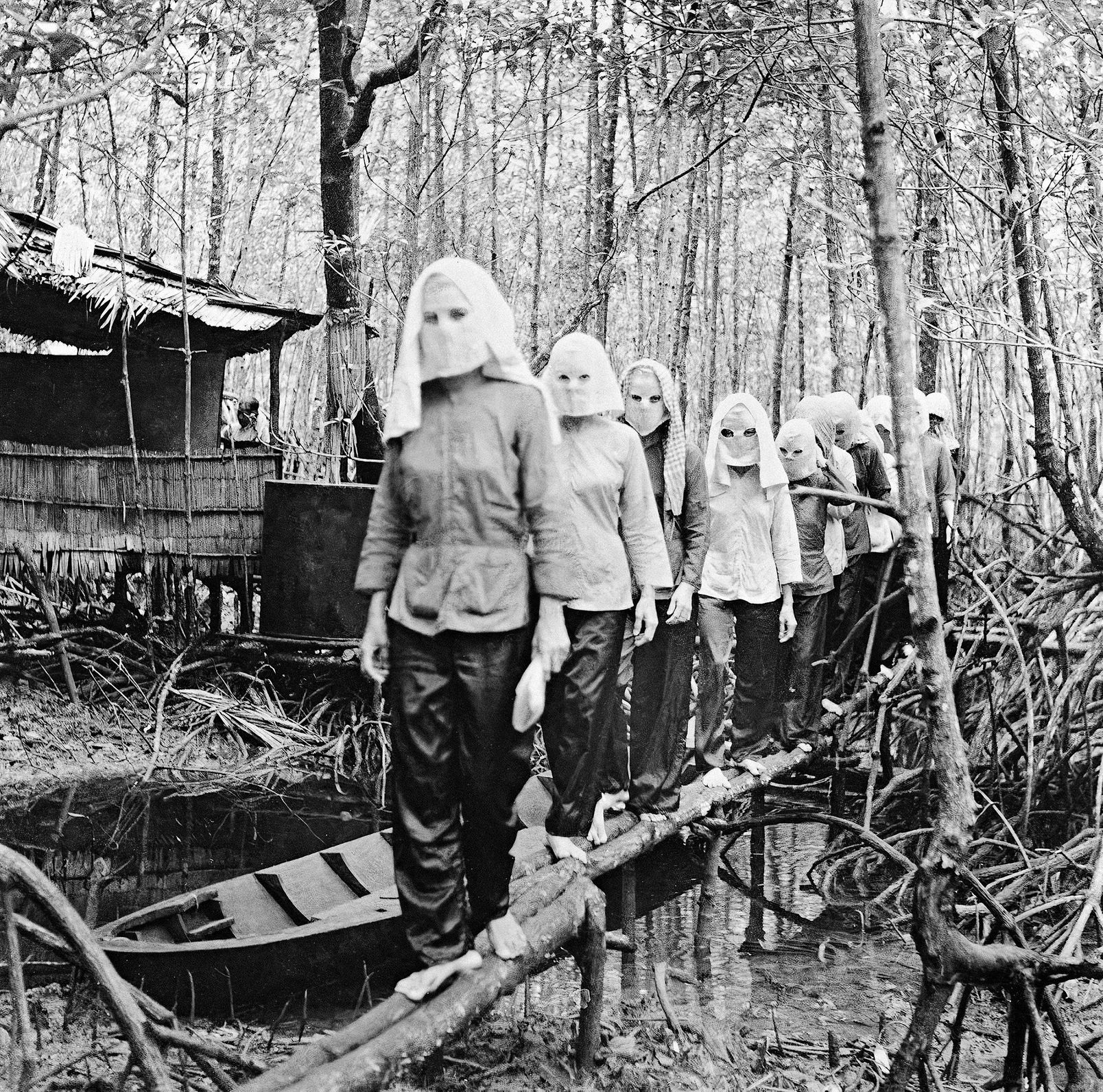 Jednorázové užití / Fotografie z války ve Vietnamu / Another