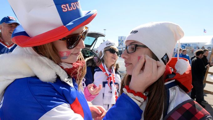 Fanoušci slovenských hokejistů si poradili s chybou pořadatelů po svém. Dozpívali si ji sami.