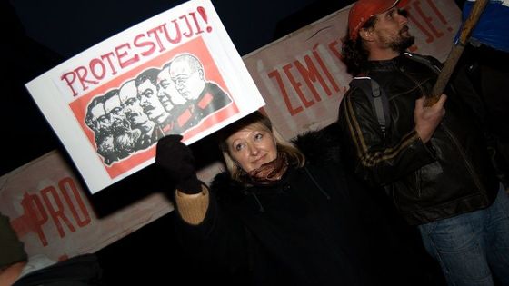 Stop rudému kraji, řekli demonstranti na severu Čech