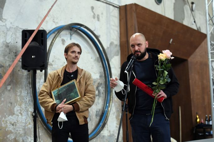 Jakub Liška a Petr Kubala byli oceněni za časopis Cedit - kontexty a přesahy tvorby Centra experimentálního divadla.