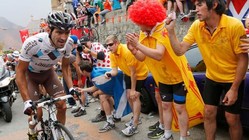 Christophe Riblon slaví vítězství v 18. etapě na Tour de France 2013