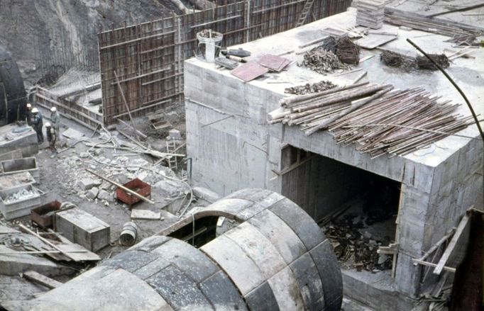 Stavba metra Mládežnická (Pankrác), 31. říjen 1972.