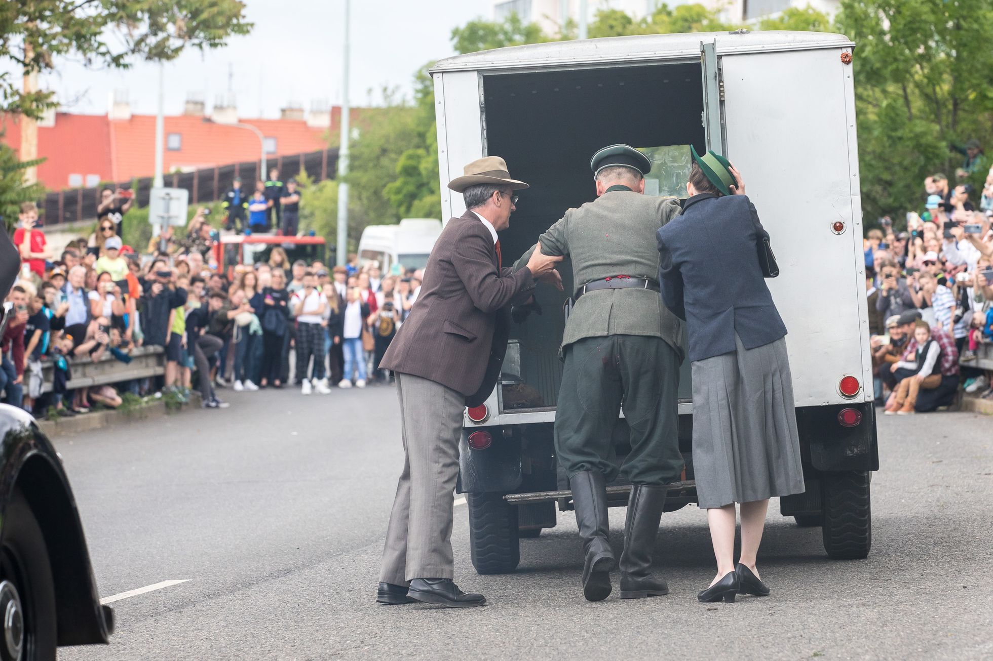 Rekonstrukce a připomenutí útoku na Heydricha, 80. výročí